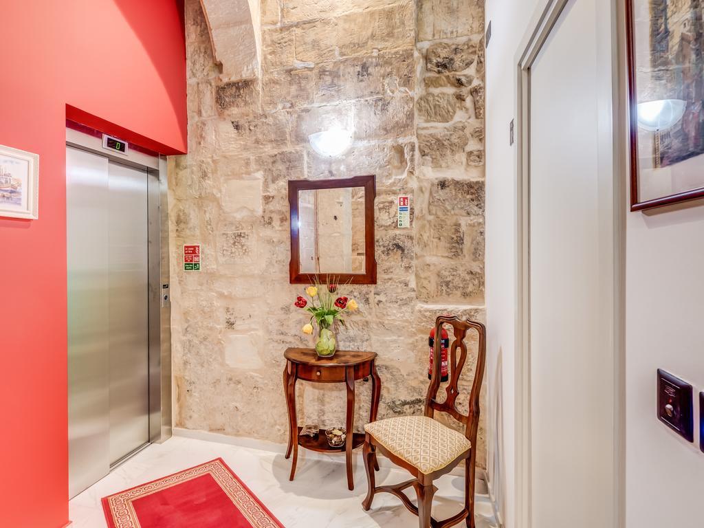 Tano'S Boutique Guesthouse Валета Екстериор снимка